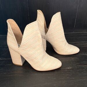 Steve Madden Cream Ankle Boots